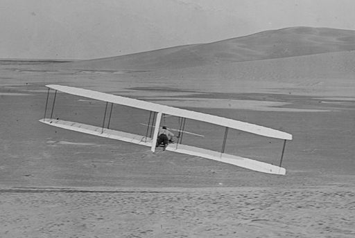 512px-1902_Wright_glider_turns